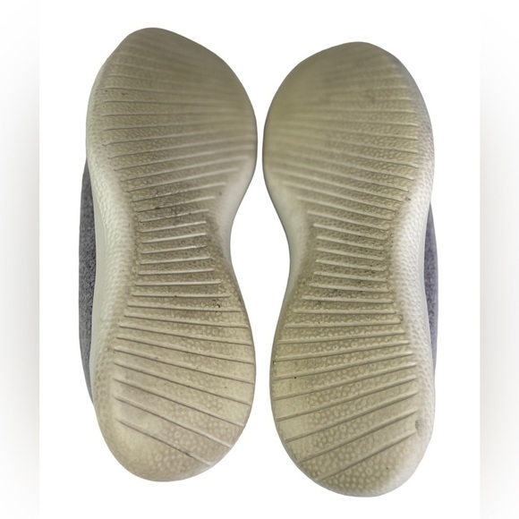 Allbirds Women’s Grey Wool Runners - Picture 6 of 9